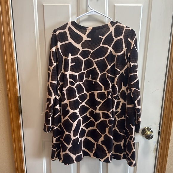 LulaRoe Caroline Chic Giraffe Print Open Cardigan size S - Picture 2 of 5